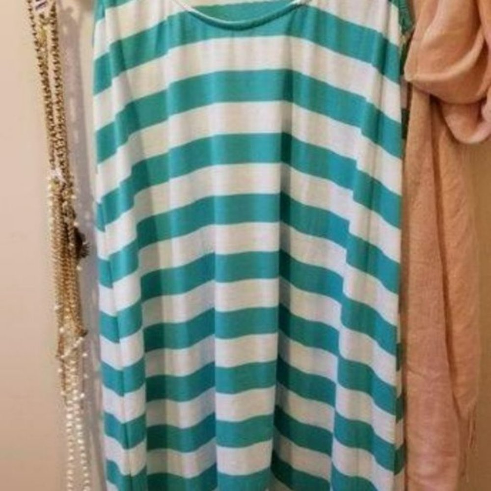 ♡3/$30♡ Striped tunic - Picture 2 of 4